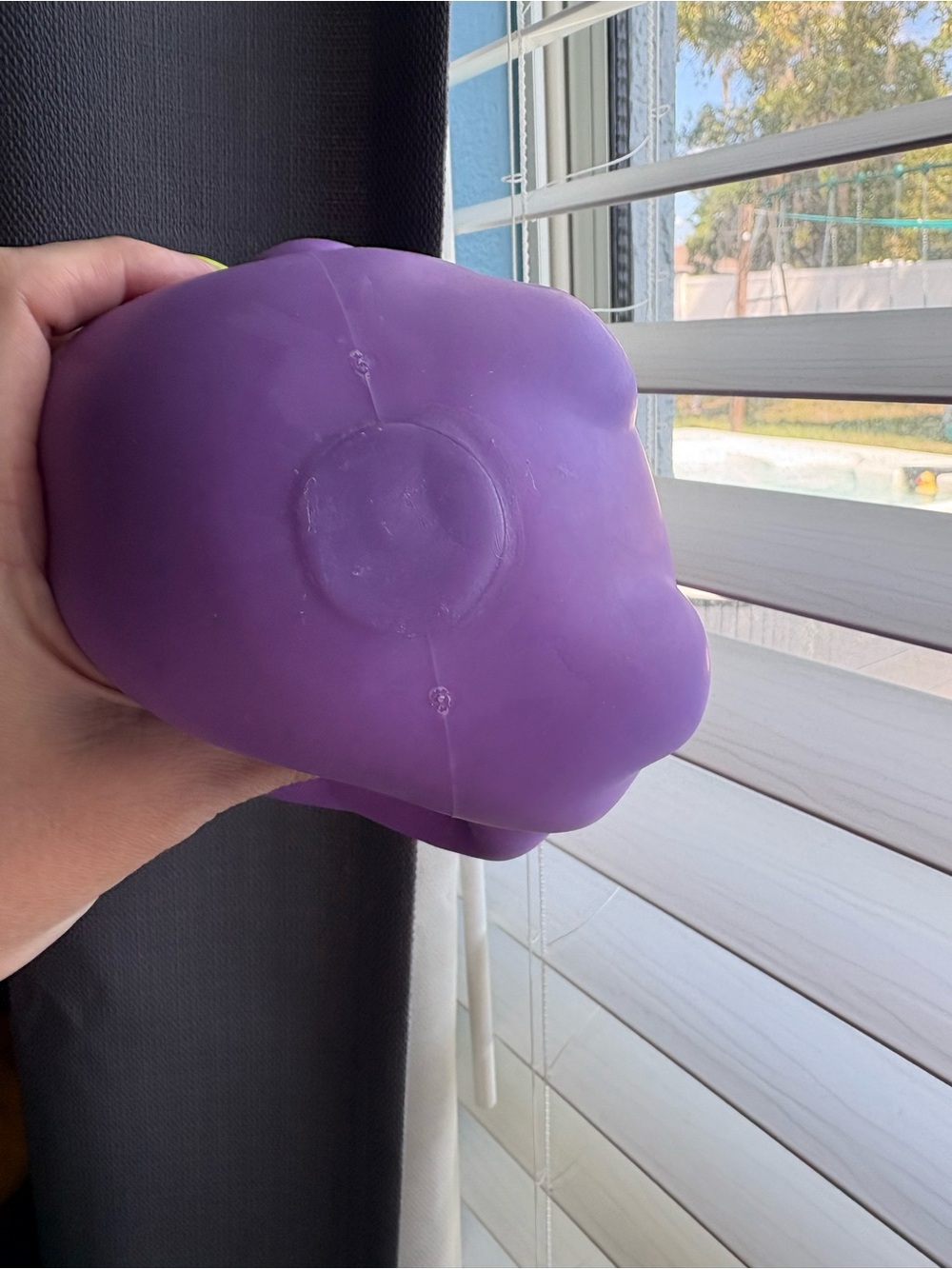 Jumbo eggplant squishy - Picture 4 of 6